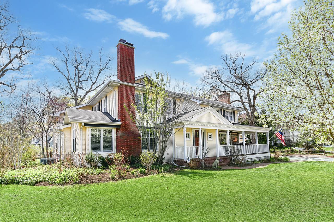 1140 Chatfield Road - Photo 1