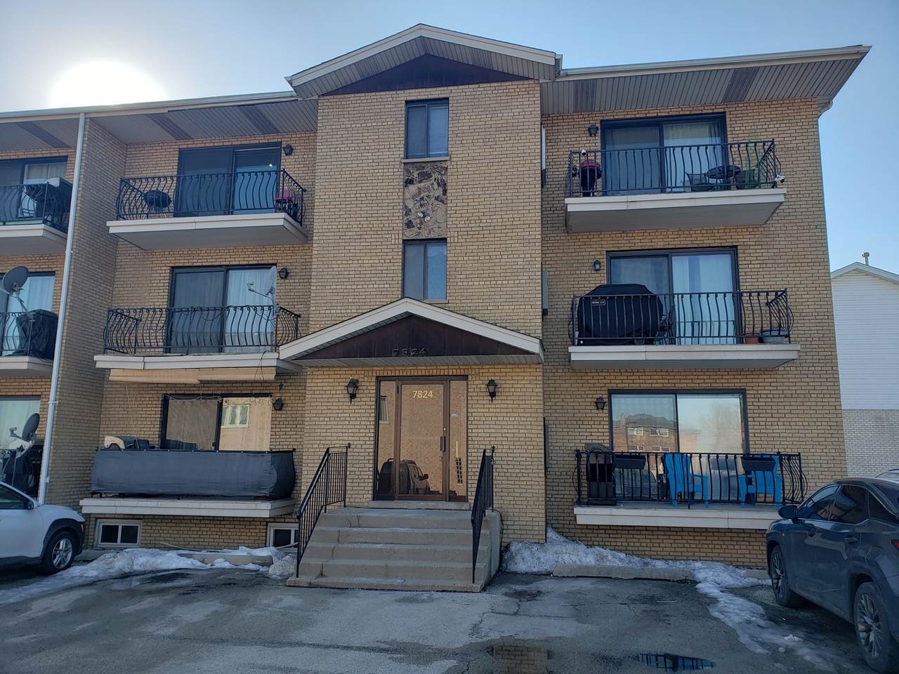 7824 87TH Place - Photo 1