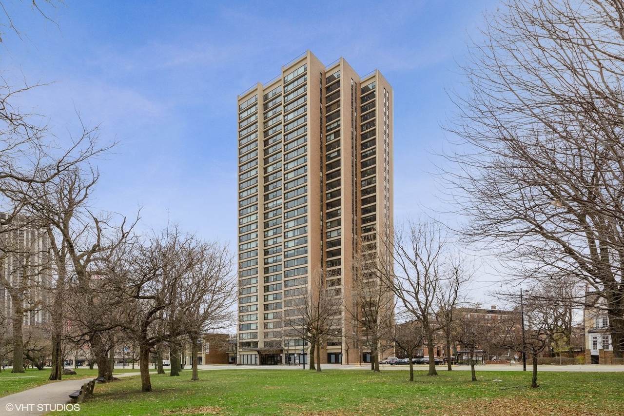 1850 Clark Street - Photo 1