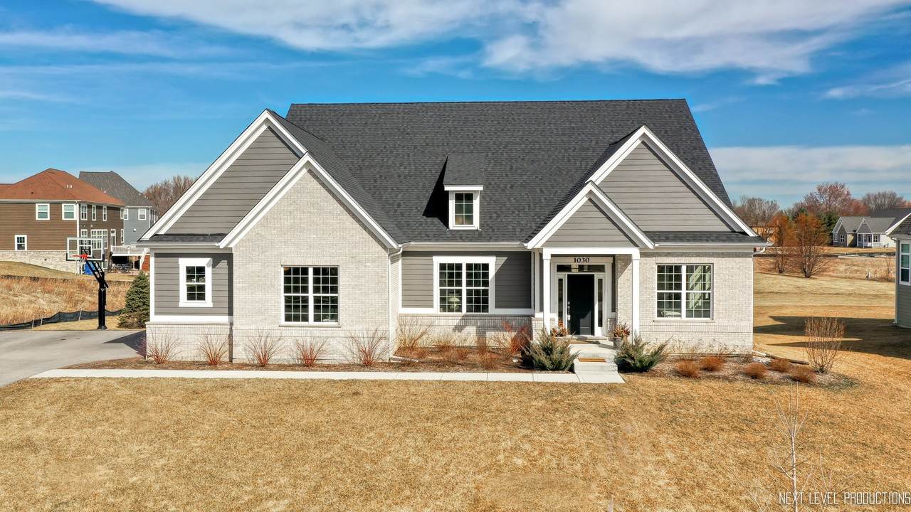 1030 Hilldale Drive - Photo 1