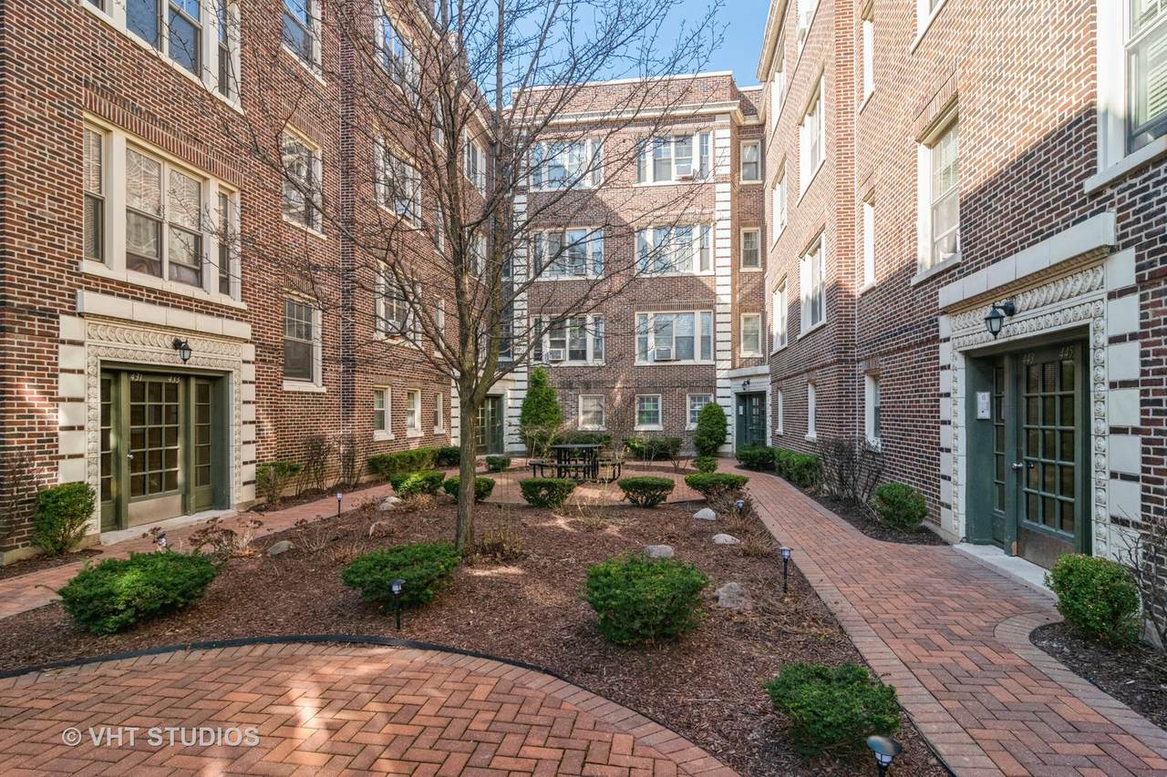 443 Lombard Avenue - Photo 1