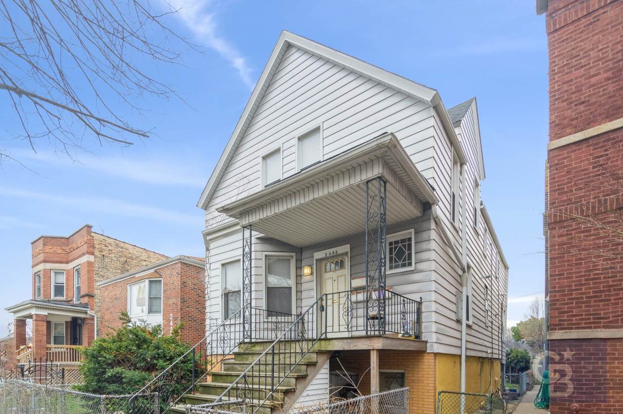 2425 Gunnison Street - Photo 1