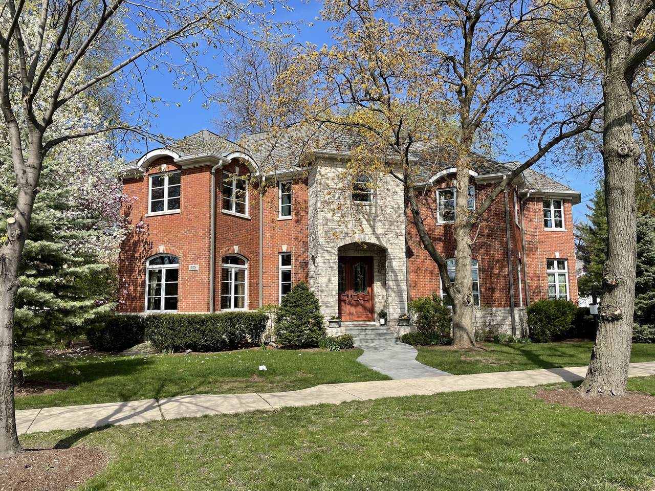 525 Home Avenue - Photo 1