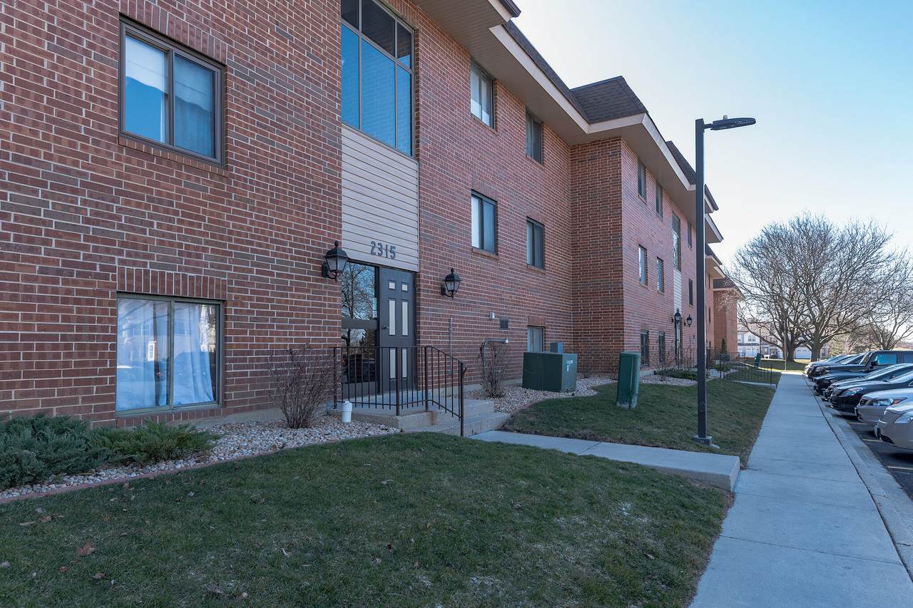 2315 Main Street - Photo 1