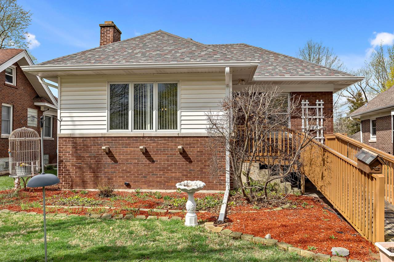 548 Oakland Avenue - Photo 1