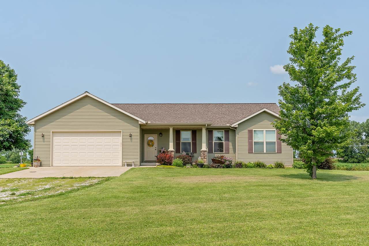 1015 1000 East Road - Photo 1