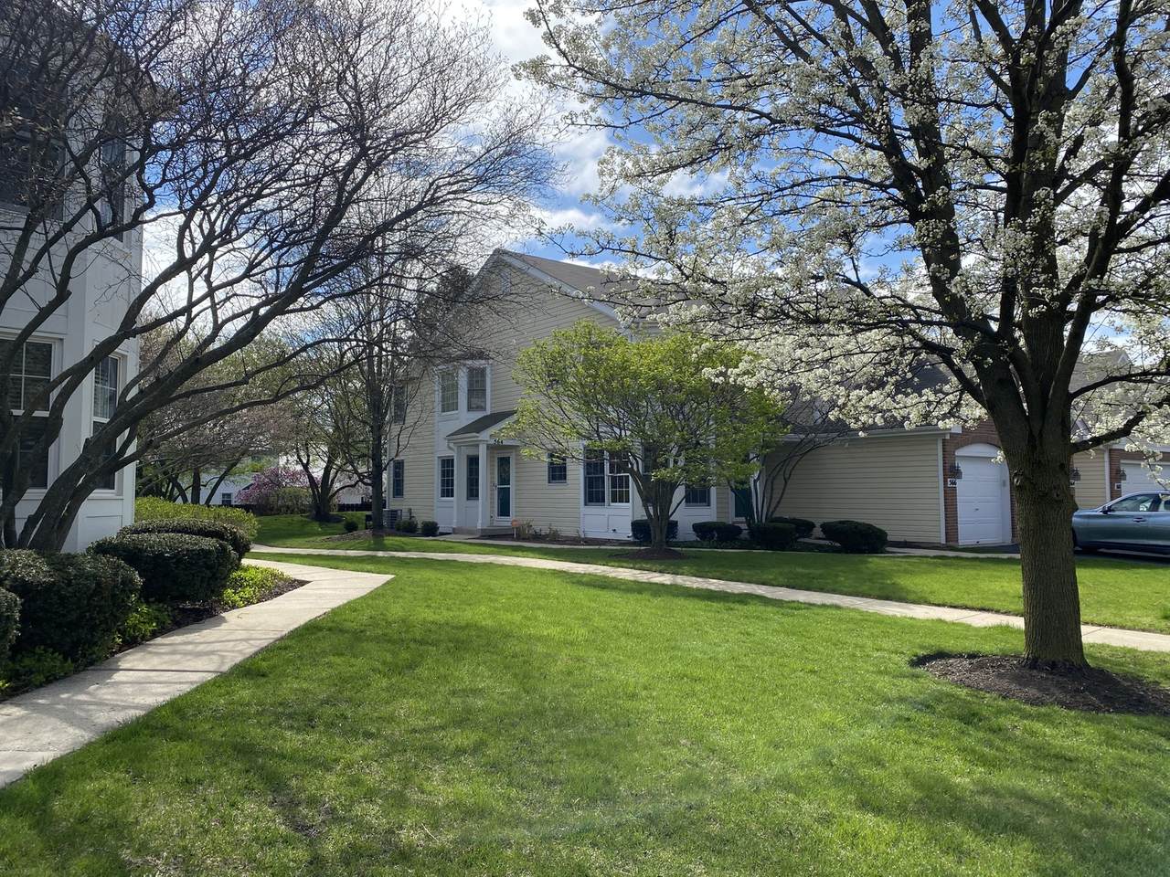 564 Bradbury Lane - Photo 1