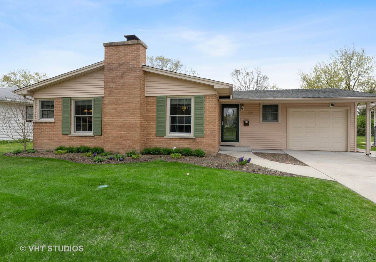 1011 Woodland Drive - Photo 1