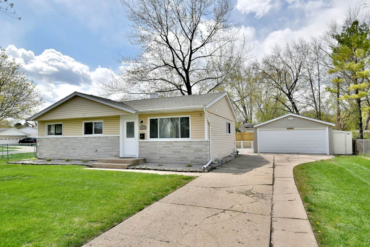 242 Norman Lane - Photo 1