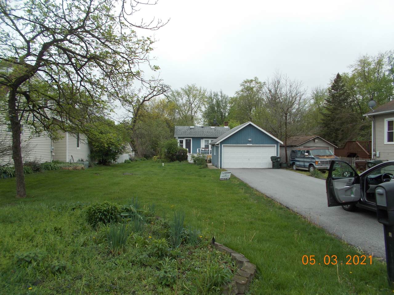 1827 Maple Road - Photo 1