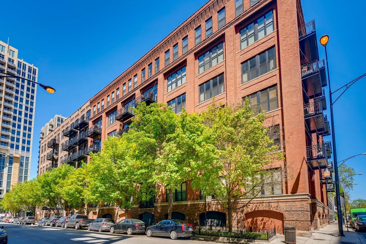 520 Huron Street - Photo 1
