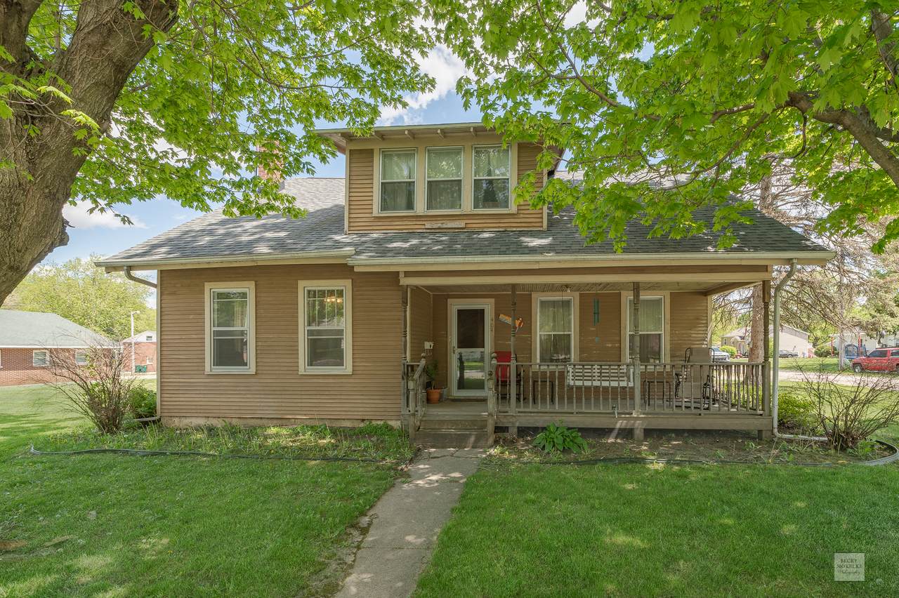 404 N Lew Street - Photo 1