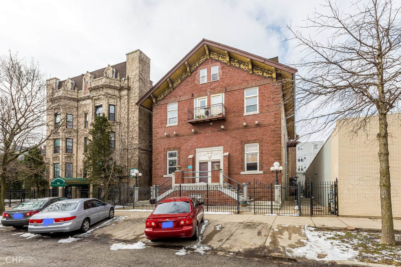 2350 Kedzie Avenue - Photo 1