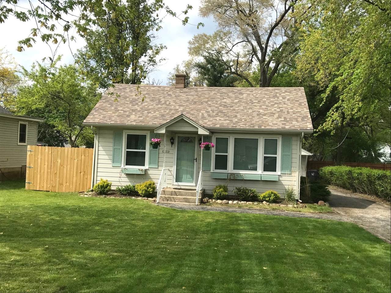 25090 Edgar Avenue - Photo 1