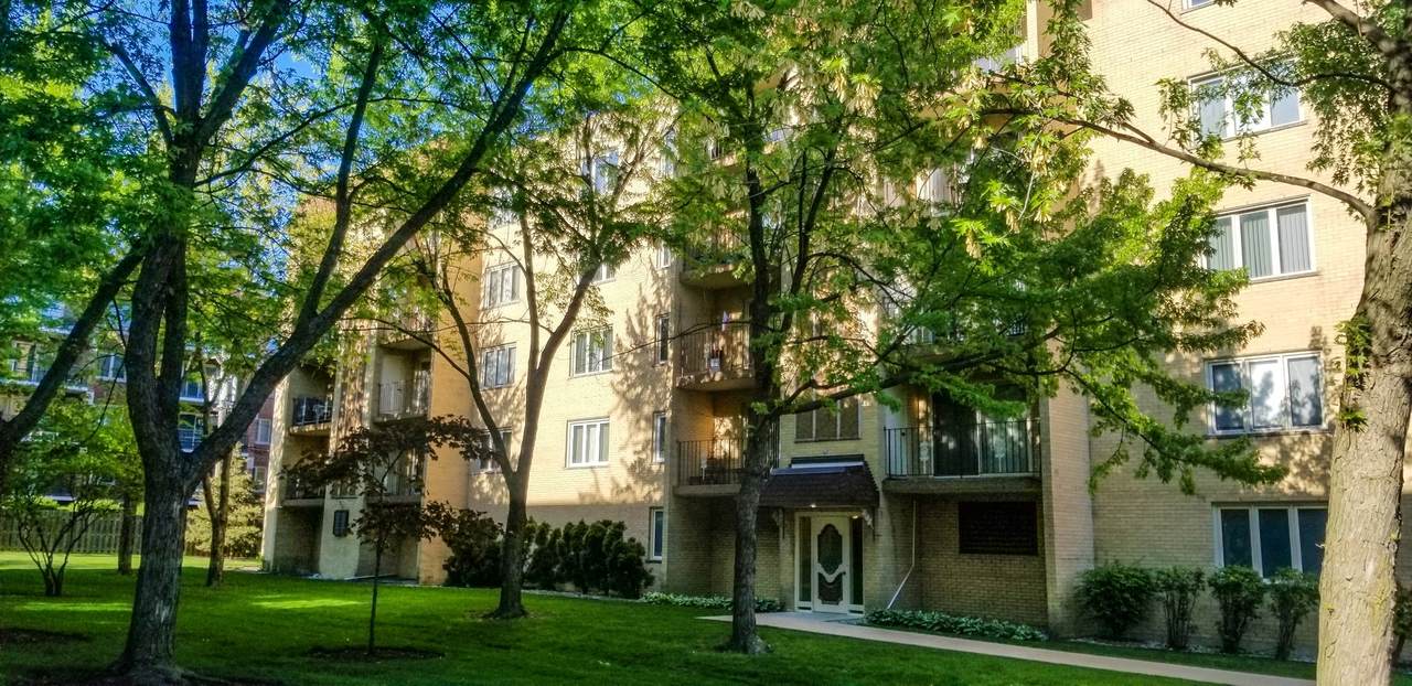 6400 Belle Plaine Avenue - Photo 1