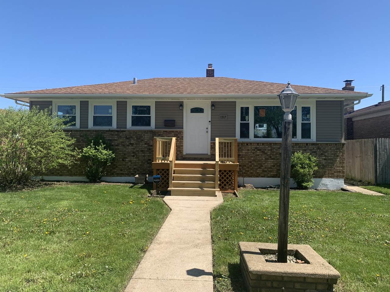 1317 Burnham Avenue - Photo 1