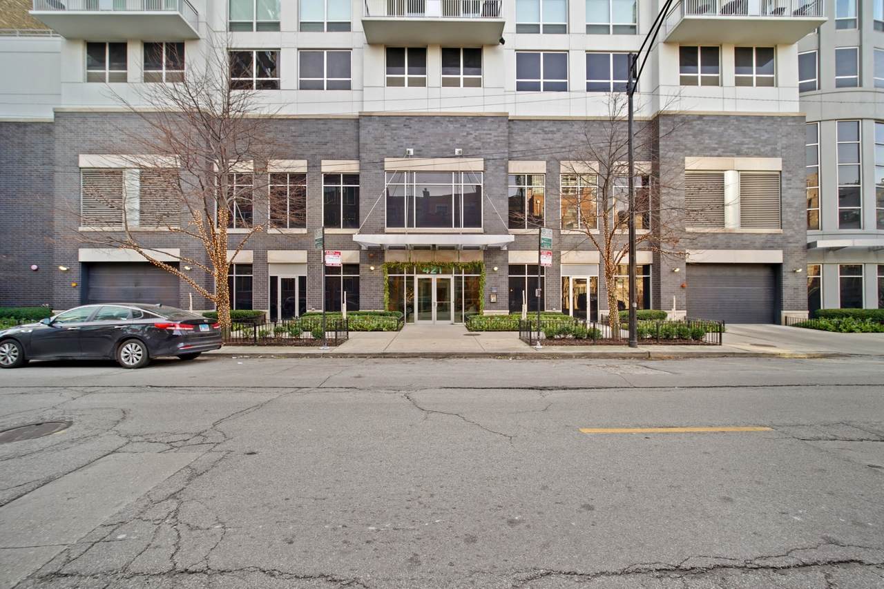 421 Huron Street - Photo 1