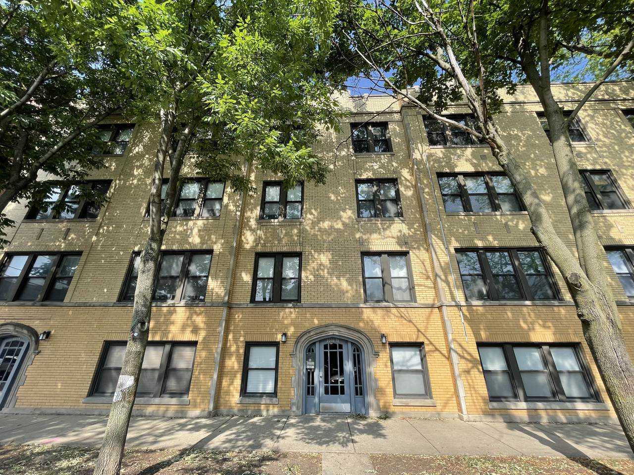 4018 Spaulding Avenue - Photo 1