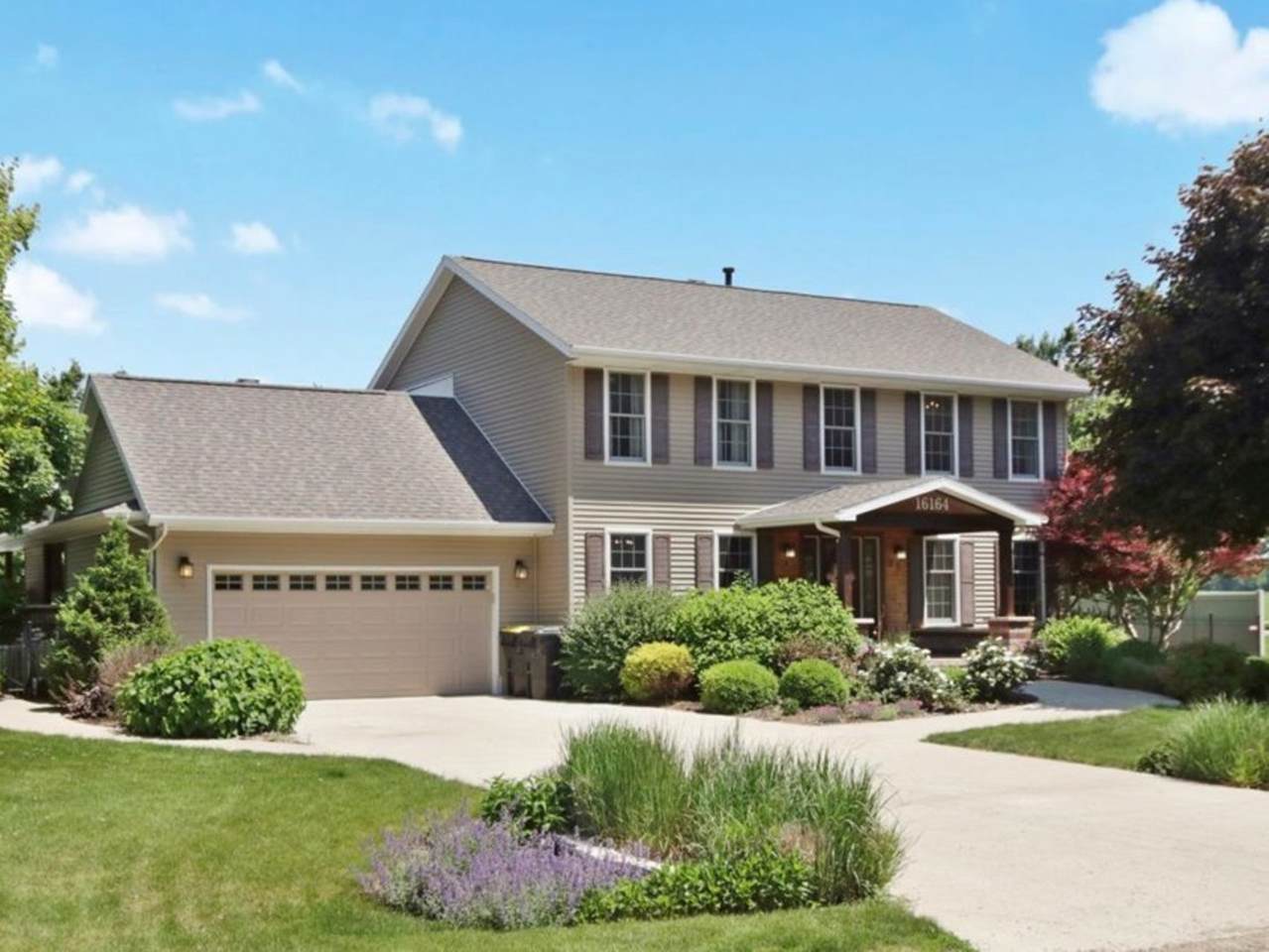 16164 Raintree Road - Photo 1