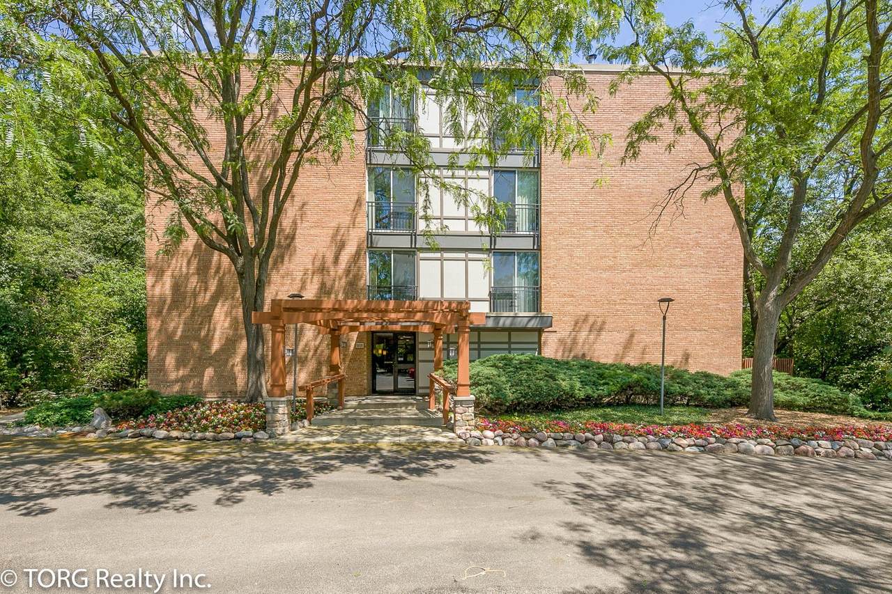 5830 Oakwood Drive - Photo 1