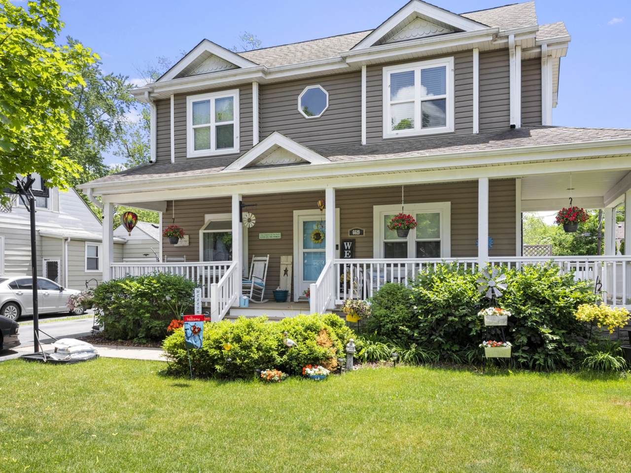 6619 Glenview Drive - Photo 1
