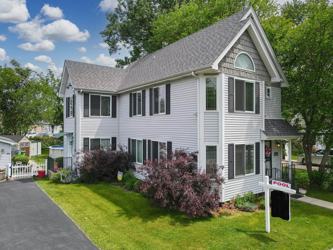 6120 98th Street - Photo 1