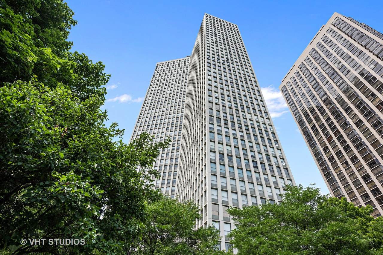 2626 Lakeview Avenue - Photo 1