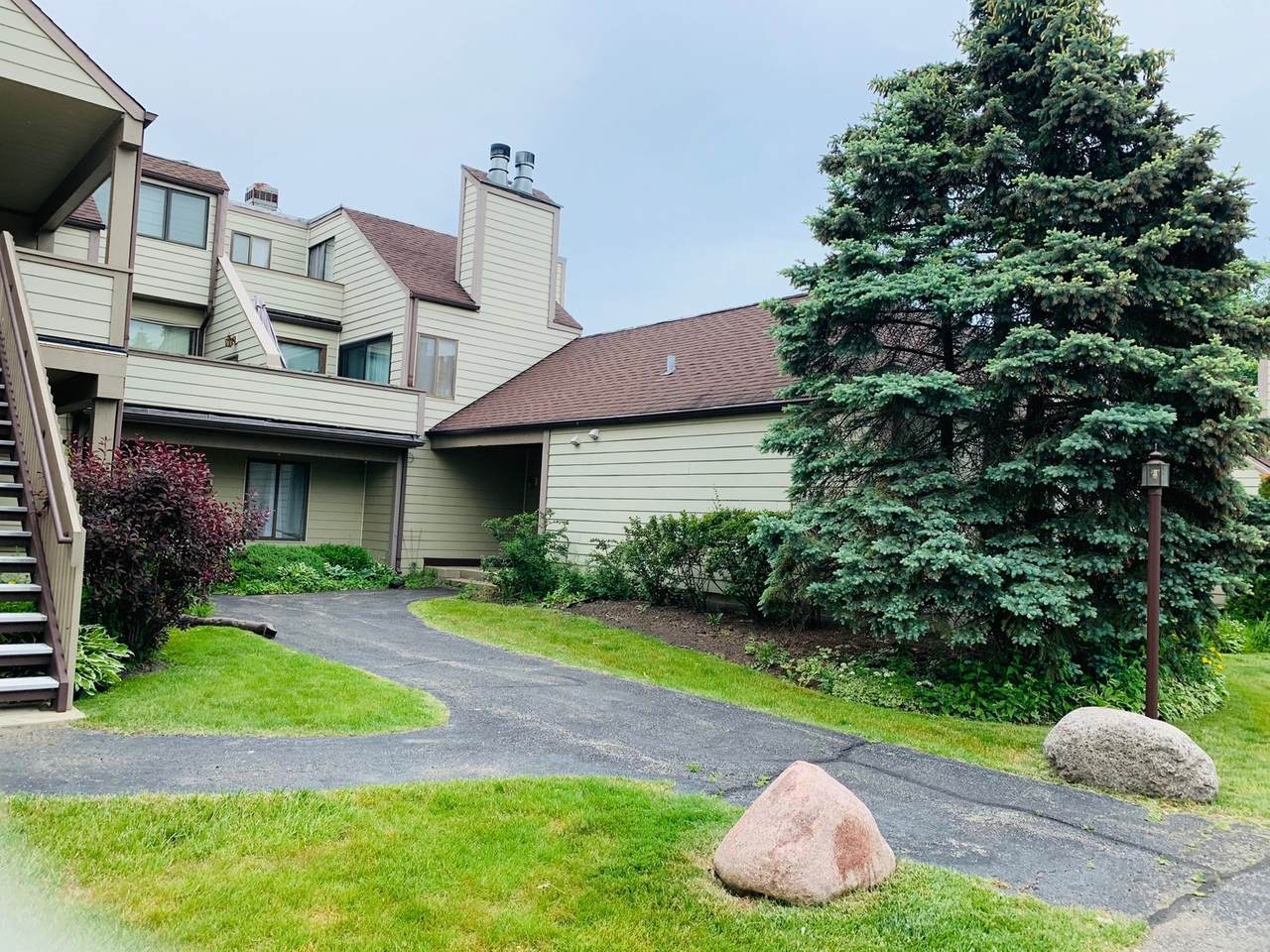 3302 Berwyn Avenue - Photo 1