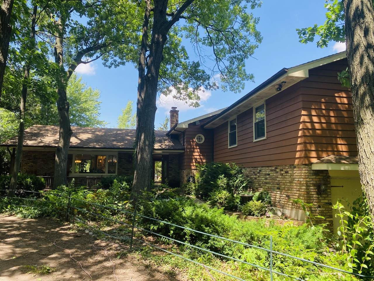 10s650 Oak Hill Court - Photo 1