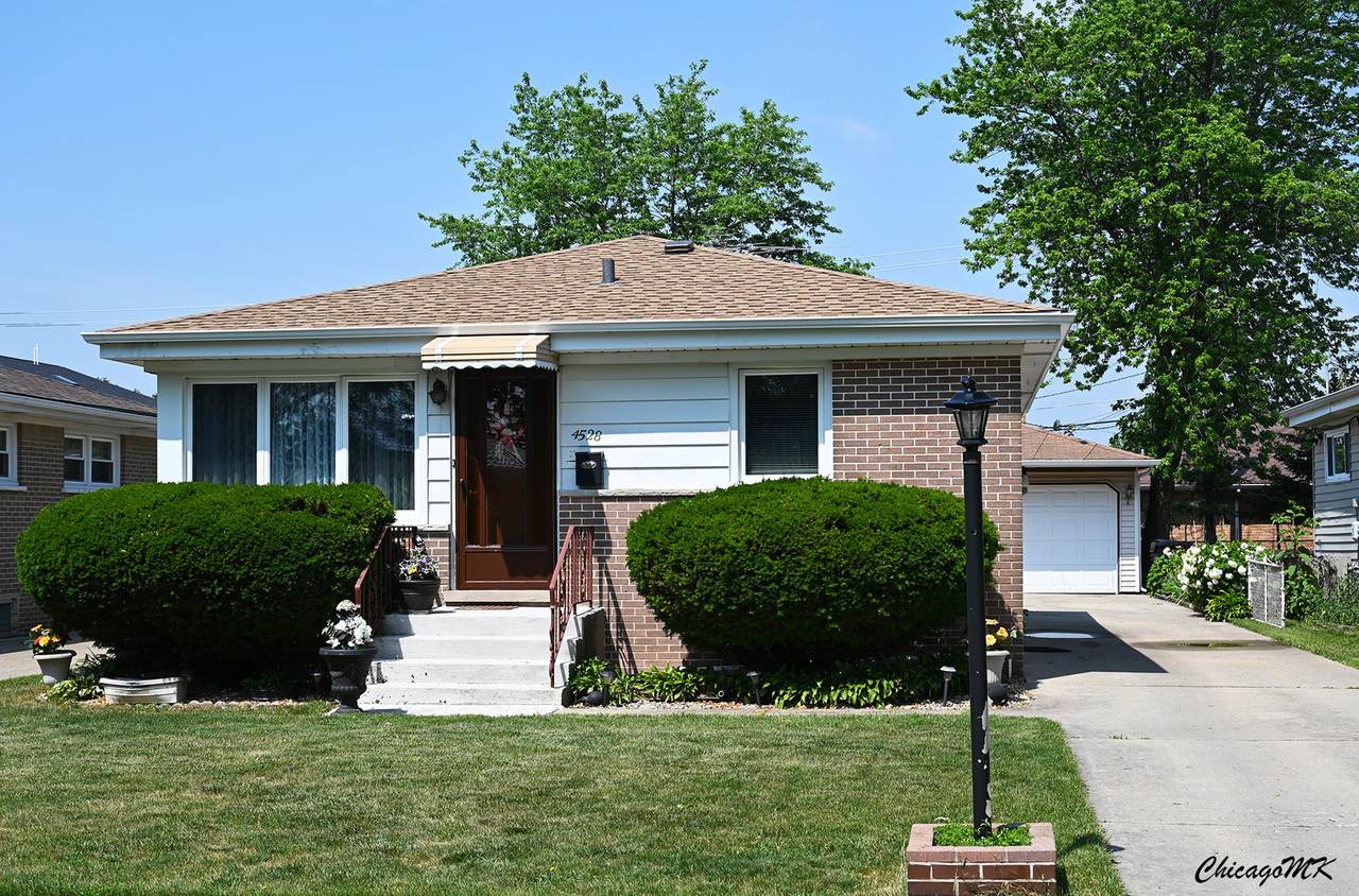 4528 Oriole Avenue - Photo 1