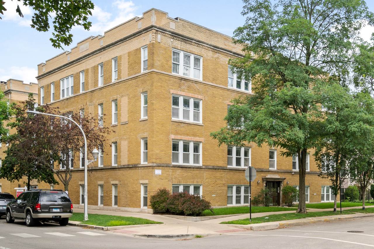 3400 Janssen Avenue - Photo 1