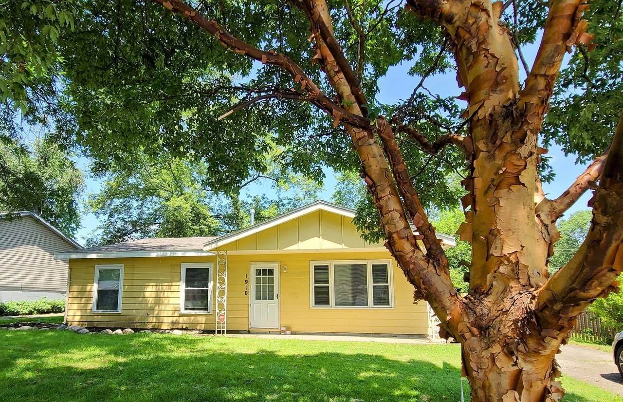 1910 Country Squire Drive - Photo 1