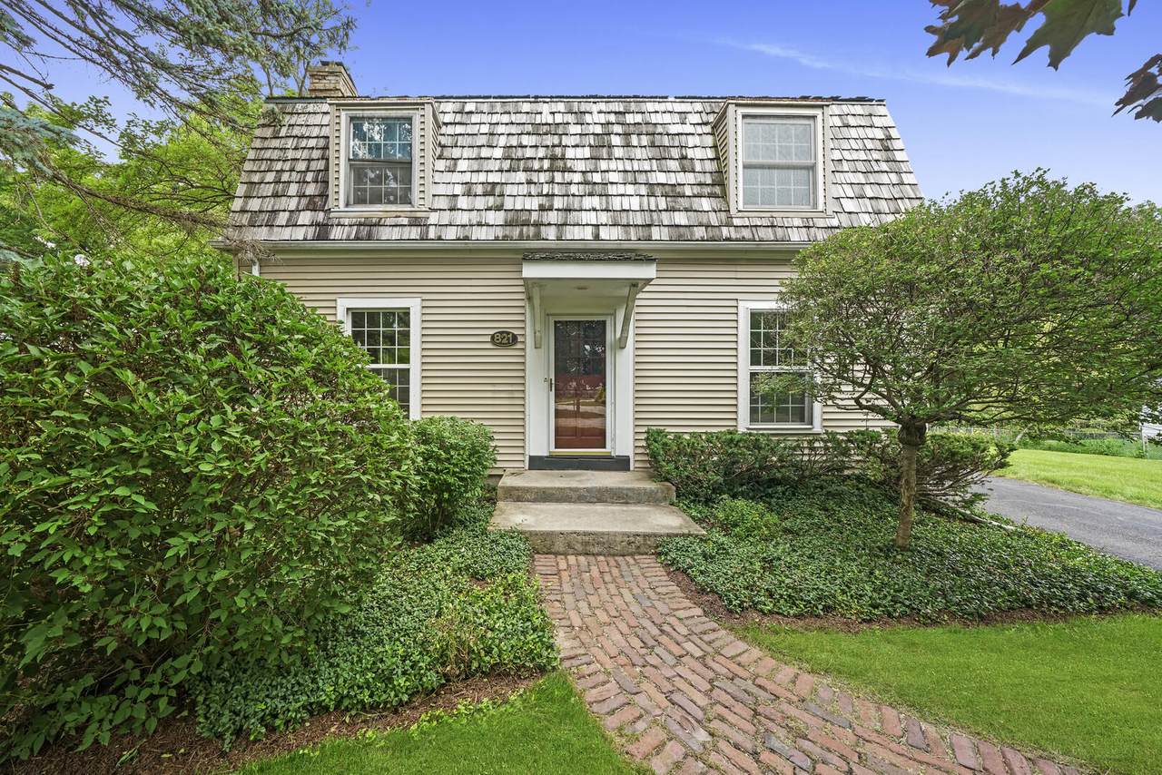 821 Holcomb Drive - Photo 1