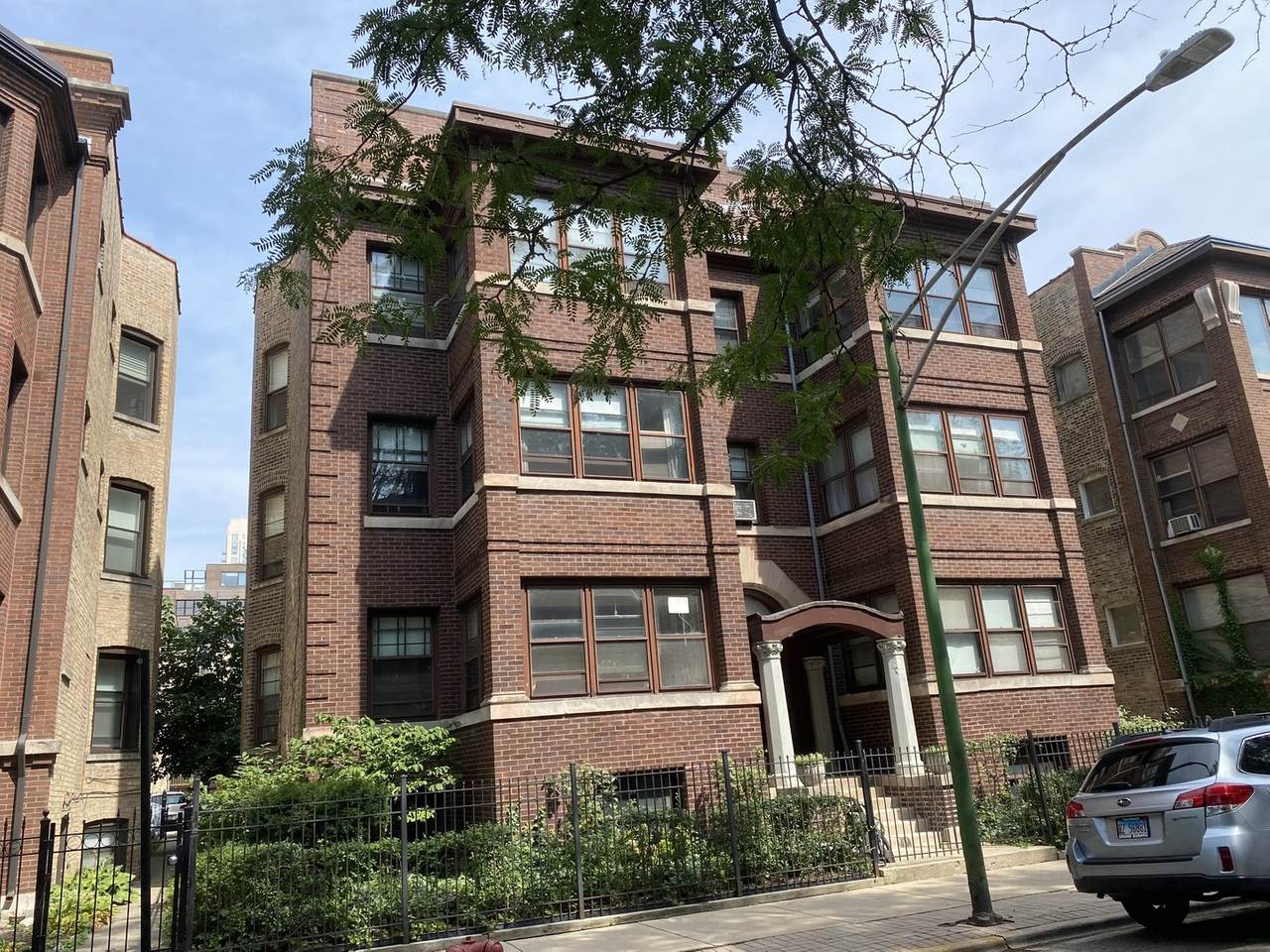 918 Margate Terrace - Photo 1