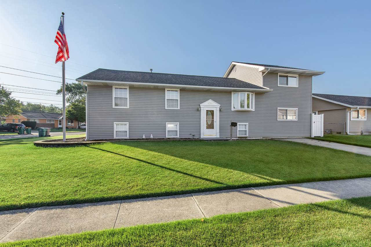 433 Arnold Avenue - Photo 1