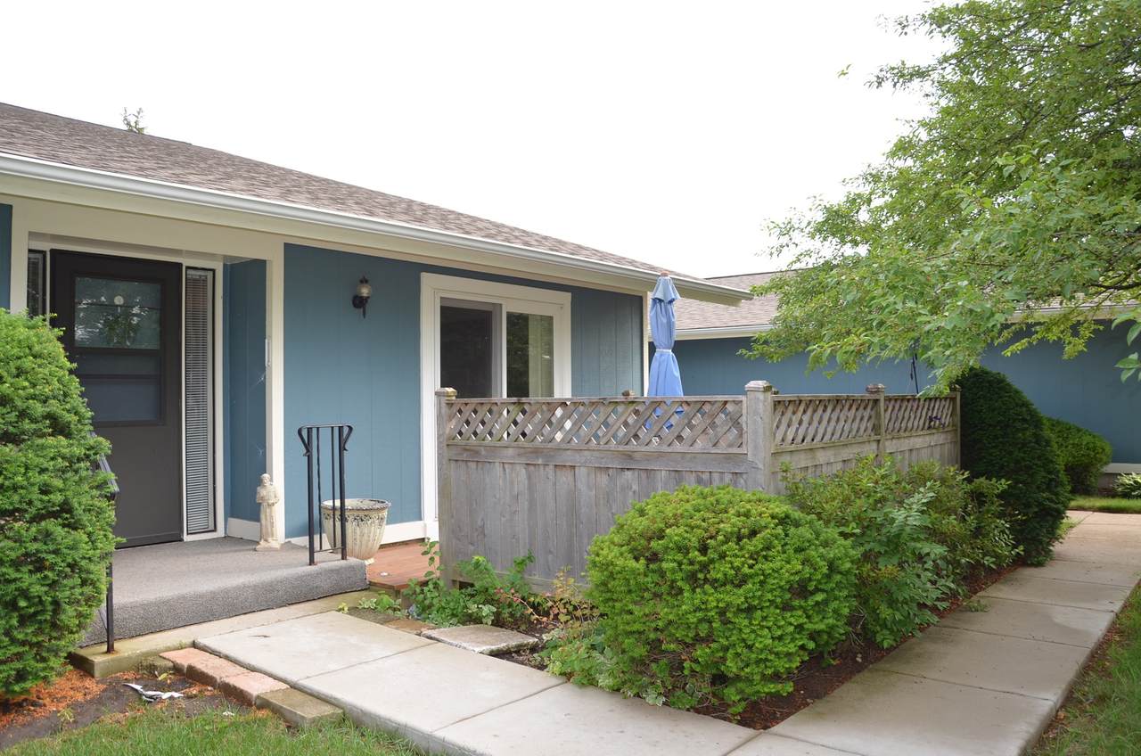 933 Wiltshire Drive - Photo 1