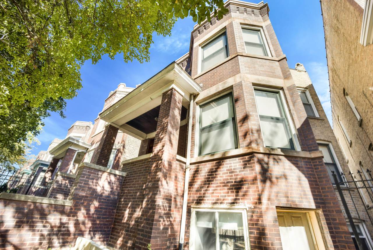 2313 Harding Avenue - Photo 1