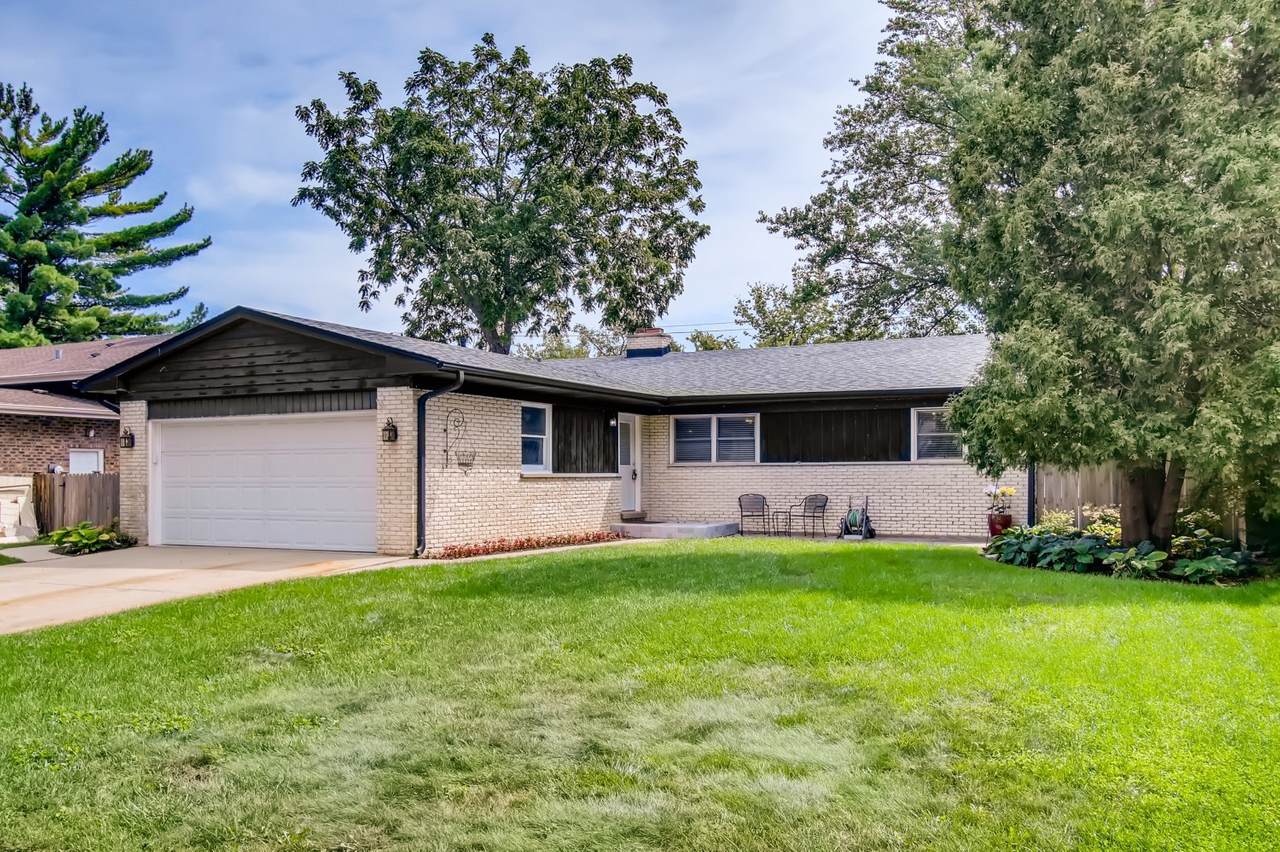 1805 Park Drive - Photo 1