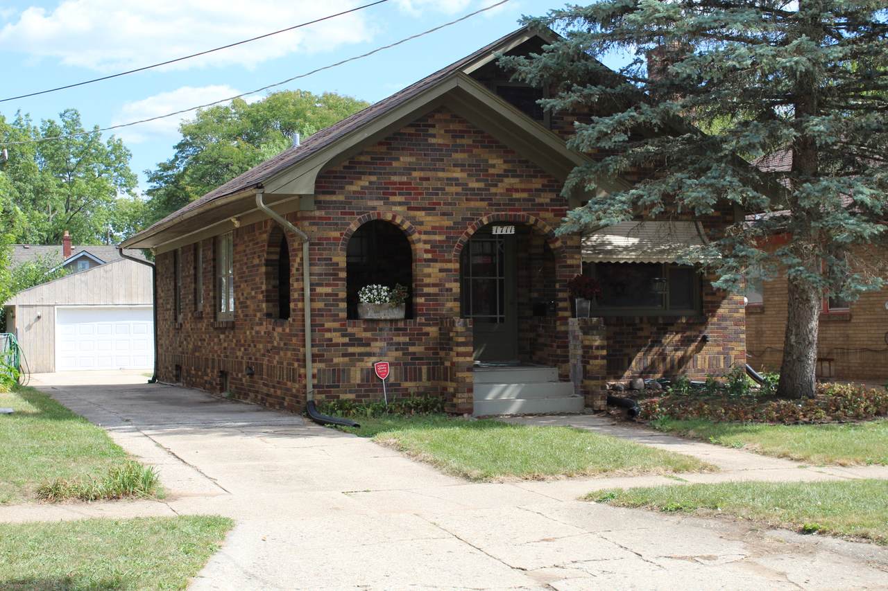 1711 Tacoma Avenue - Photo 1
