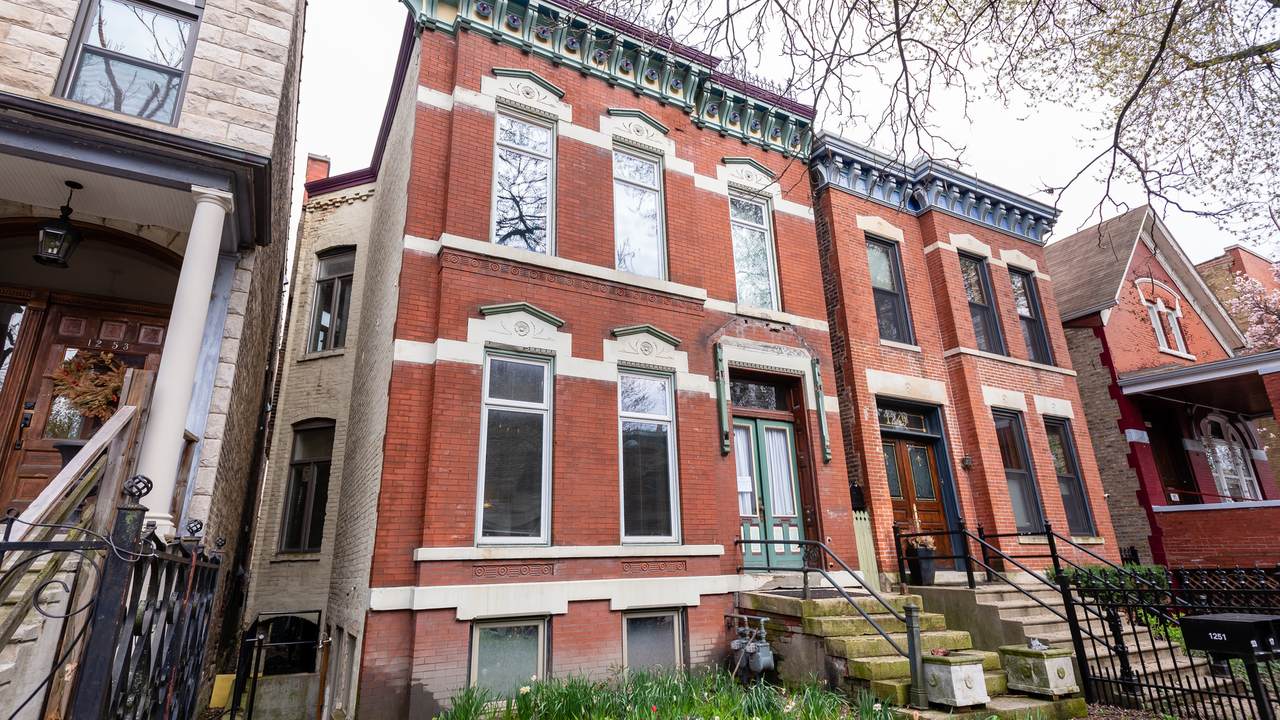 1251 Hoyne Avenue - Photo 1