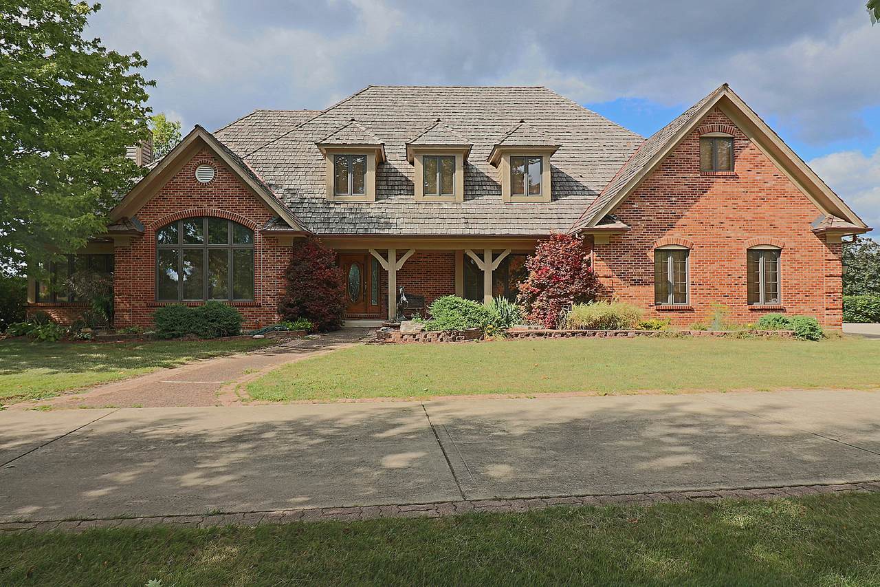 16720 Thoroughbred Drive - Photo 1
