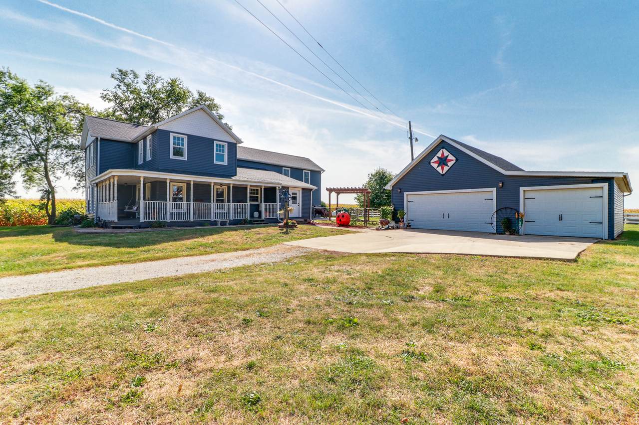 13154 300 East Road - Photo 1