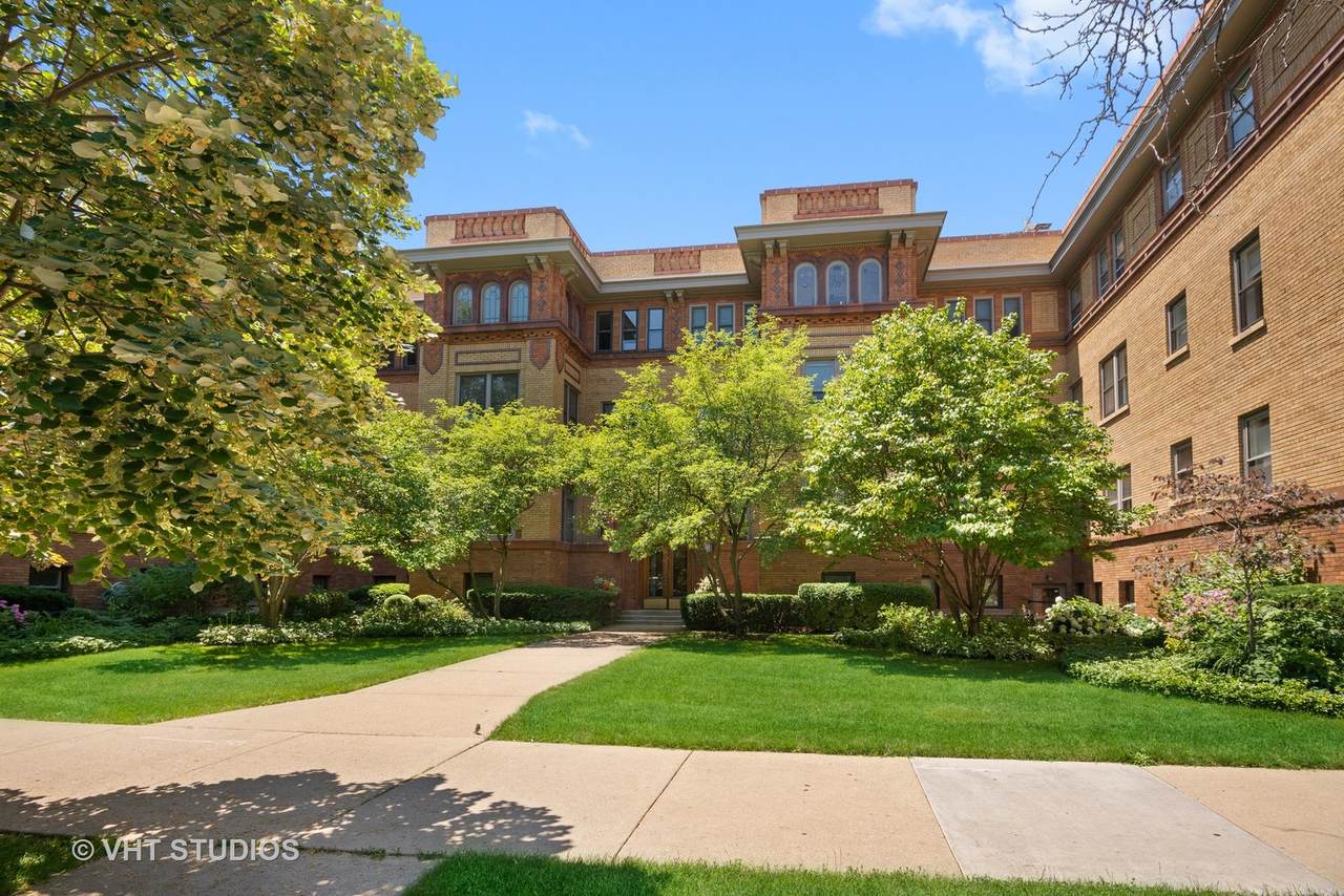 311 Belden Avenue - Photo 1
