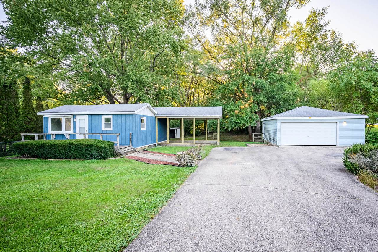 2610 Walnut Drive - Photo 1