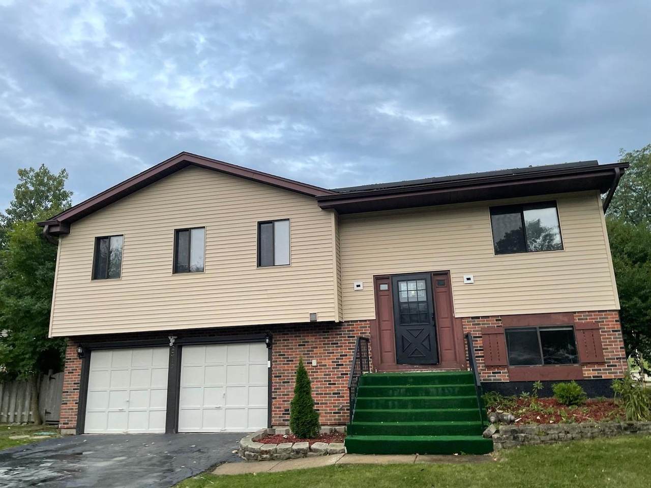 2319 Driftwood Lane - Photo 1