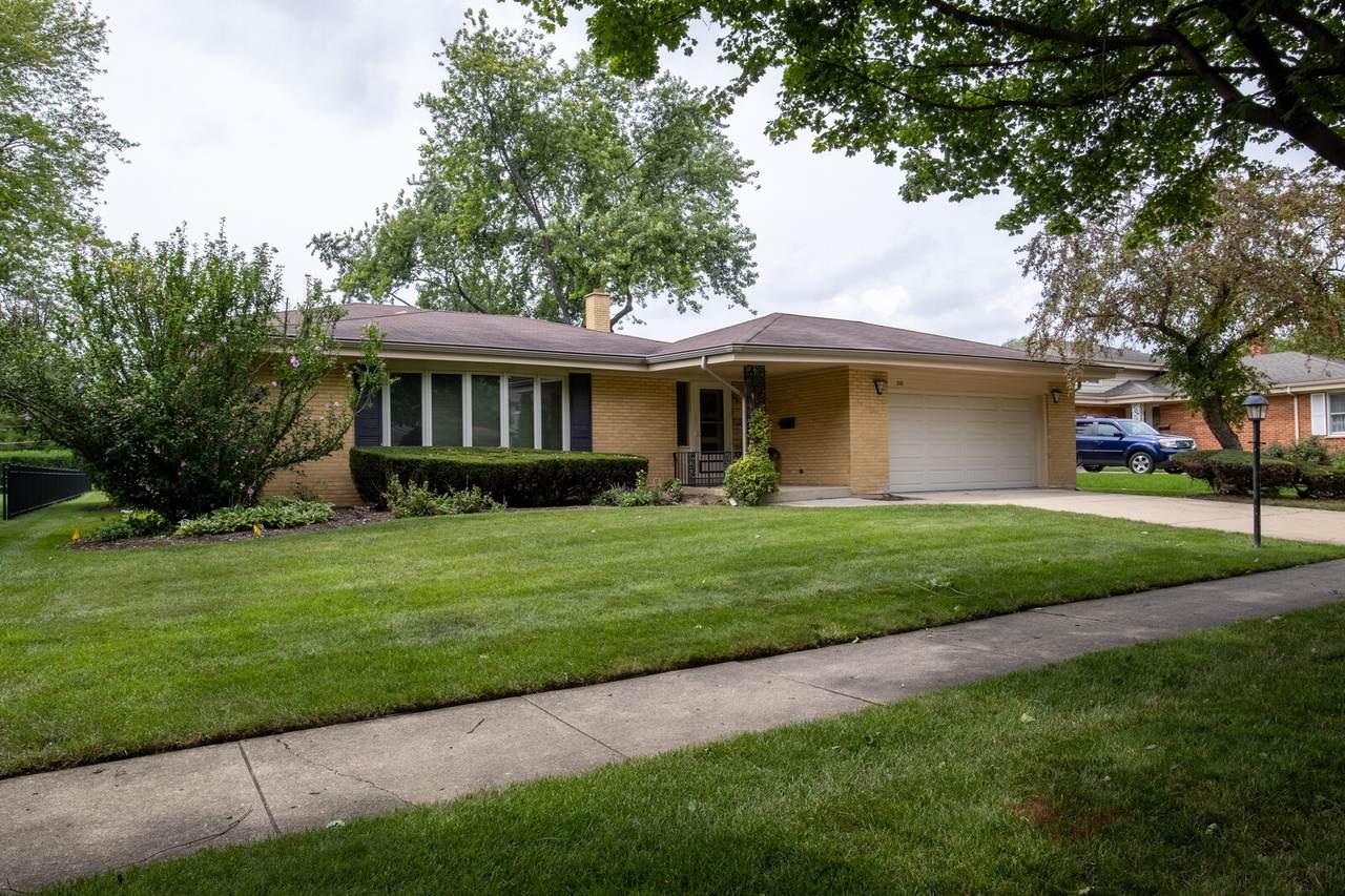 210 Fernandez Avenue - Photo 1