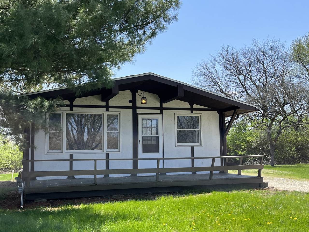 1426 Country Club Lane - Photo 1