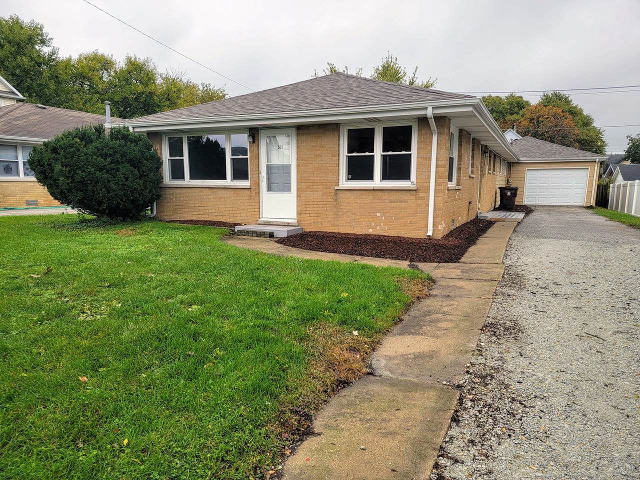 523 Oak Park Avenue - Photo 1