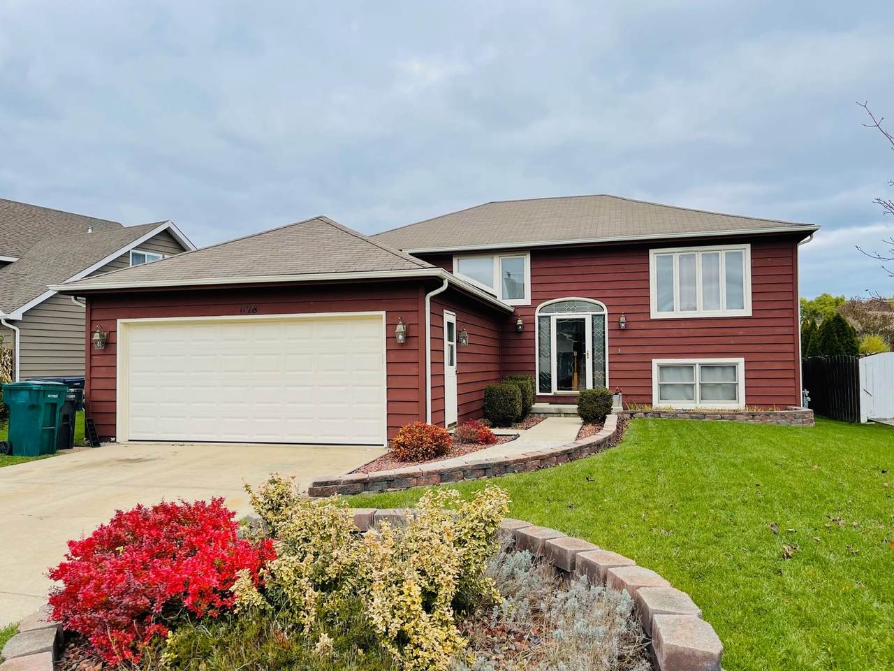 1128 Mary Jane Lane - Photo 1