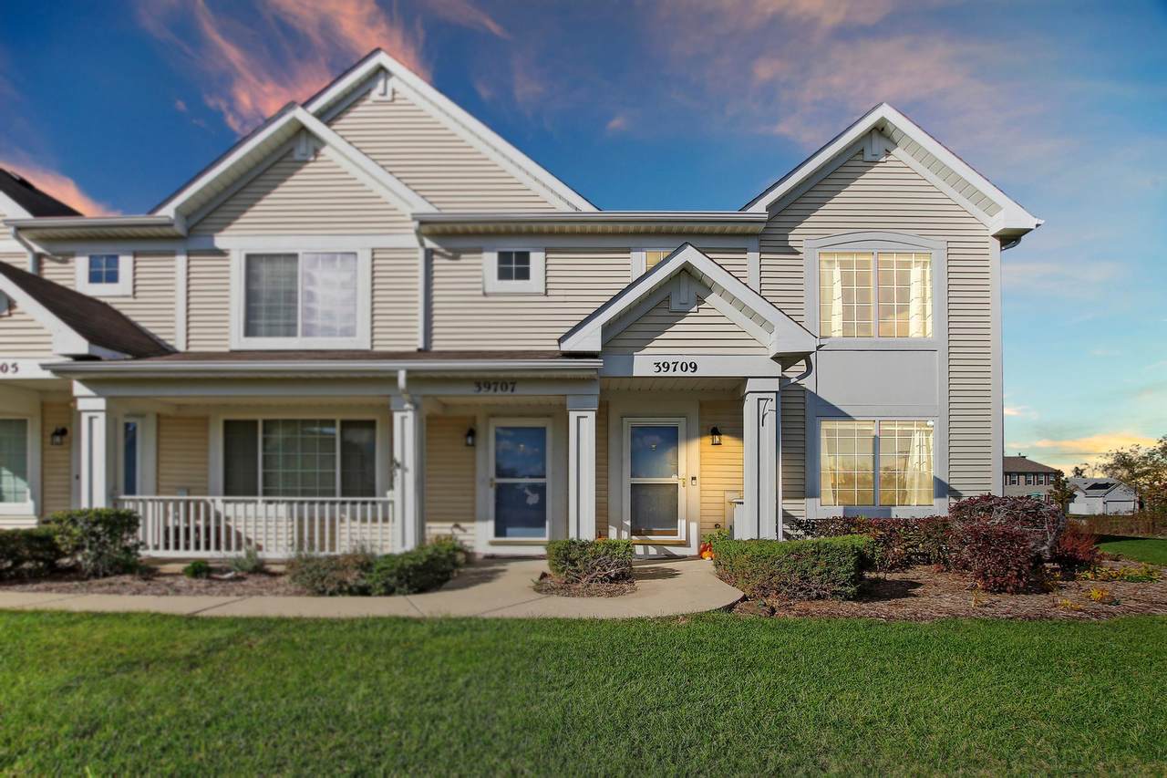 39709 Warren Lane - Photo 1